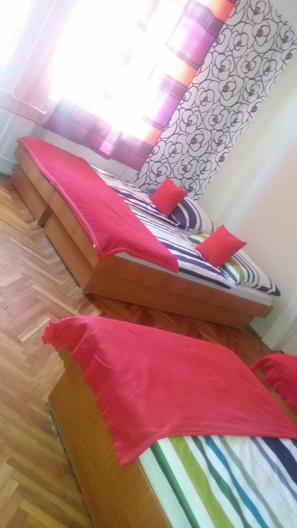 Horváth Apartmanház Kaposvar Ngoại thất bức ảnh