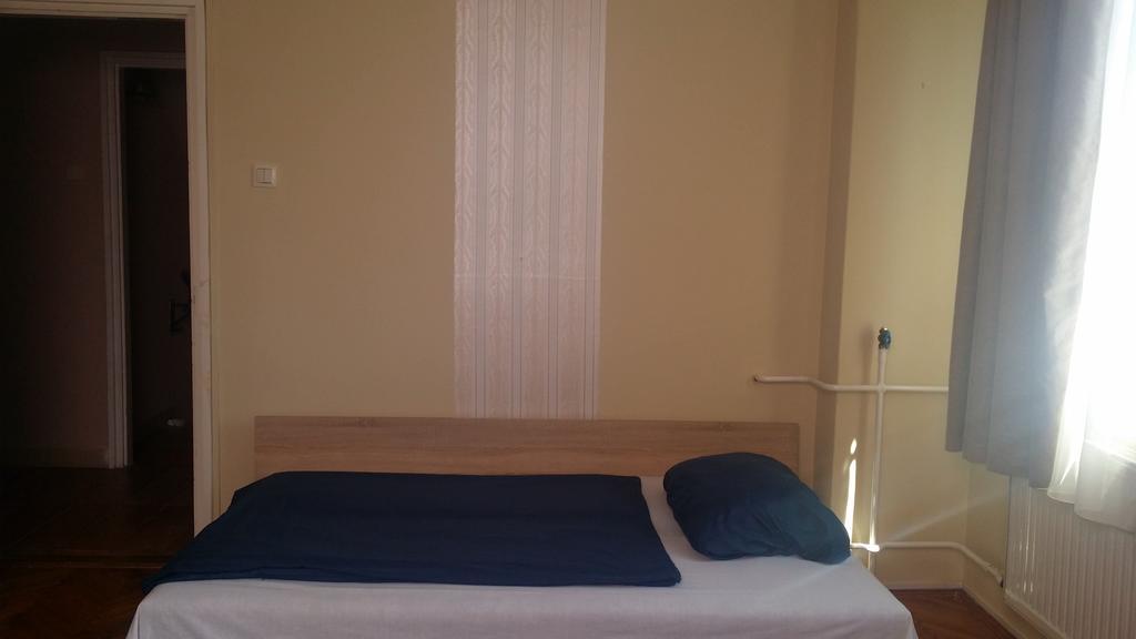 Horváth Apartmanház Kaposvar Ngoại thất bức ảnh